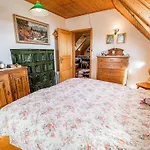 Villa Cozy Countryside Retreat With Hot-tub - Two Bedroom With Hot Tub Koritnica
