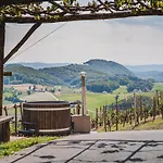 Villa Cozy Countryside Retreat With Hot-tub - Two Bedroom With Hot Tub Koritnica