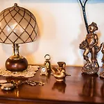 Cozy Countryside Retreat With Hot-tub - Two Bedroom With Hot Tub