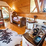 Cozy Countryside Retreat With Hot-tub - Two Bedroom With Hot Tub * Koritnica