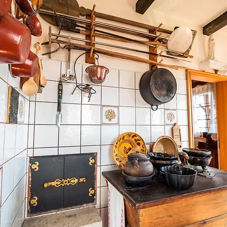 Cozy Countryside Retreat With Hot-tub - Two Bedroom With Hot Tub * Koritnica