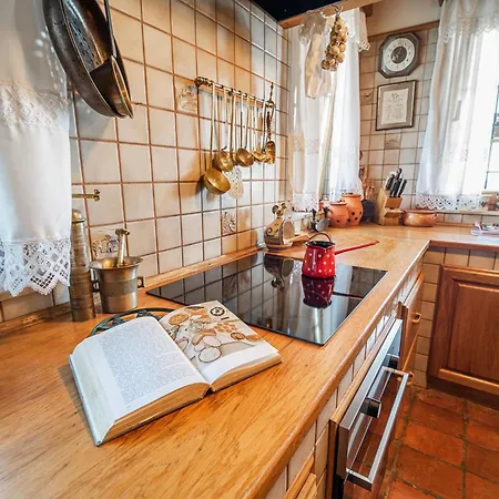 Vila Cozy Countryside Retreat With Hot-tub - Two Bedroom With Hot Tub