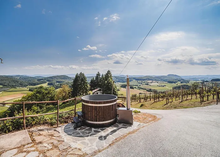 Cozy Countryside Retreat With Hot-tub - Two Bedroom With Hot Tub ヴィラ *