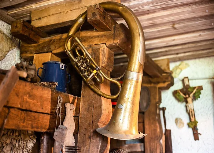 Cozy Countryside Retreat With Hot-tub - Two Bedroom With Hot Tub Koritnica